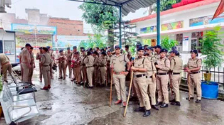 रुद्रपुर हमले के शिकार अभिषेक ने वेंटिलेटर पर तोड़ा दम, भाजपा नेता पर आरोप, भारी पुलिस बल तैनात