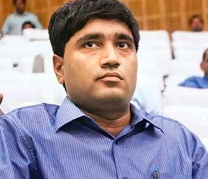 उत्तराखंड के दबंग IFS संजीव चतुर्वेदी, पांच साल में 12 ट्रांसफर, SC और HC समेत रिकॉर्ड 17 जजों ने छोड़ा केस