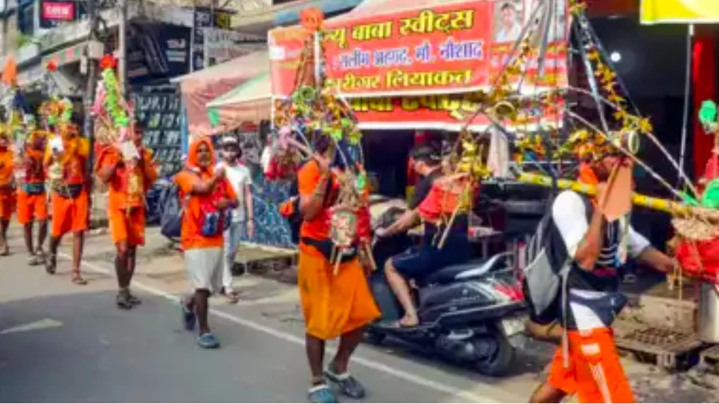 हरिद्वार में कांवड़ मेले में दुकान चलाने के लिए रजिस्ट्रेशन जरूरी, गंदगी, मिलावट और नाम बदलकर दुकान नहीं चलेगी