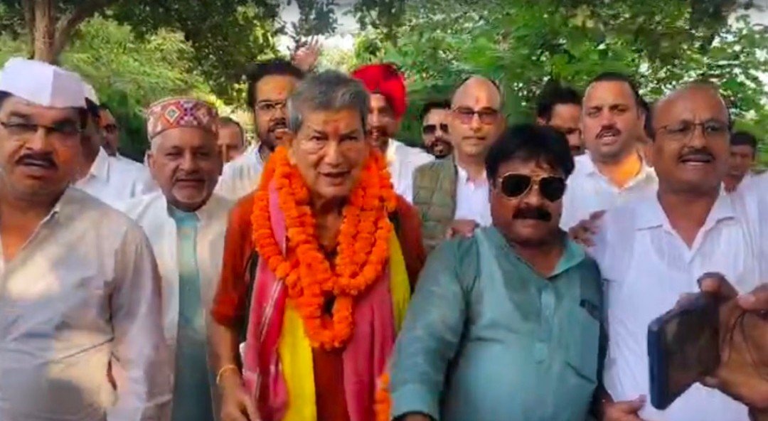 दिल्ली से हरिद्वार पहुंचे हरीश रावत, कार्यकर्ताओं ने किया स्वागत, किया गंगा पूजन, बोले- मैं पार्टी का सिपाही