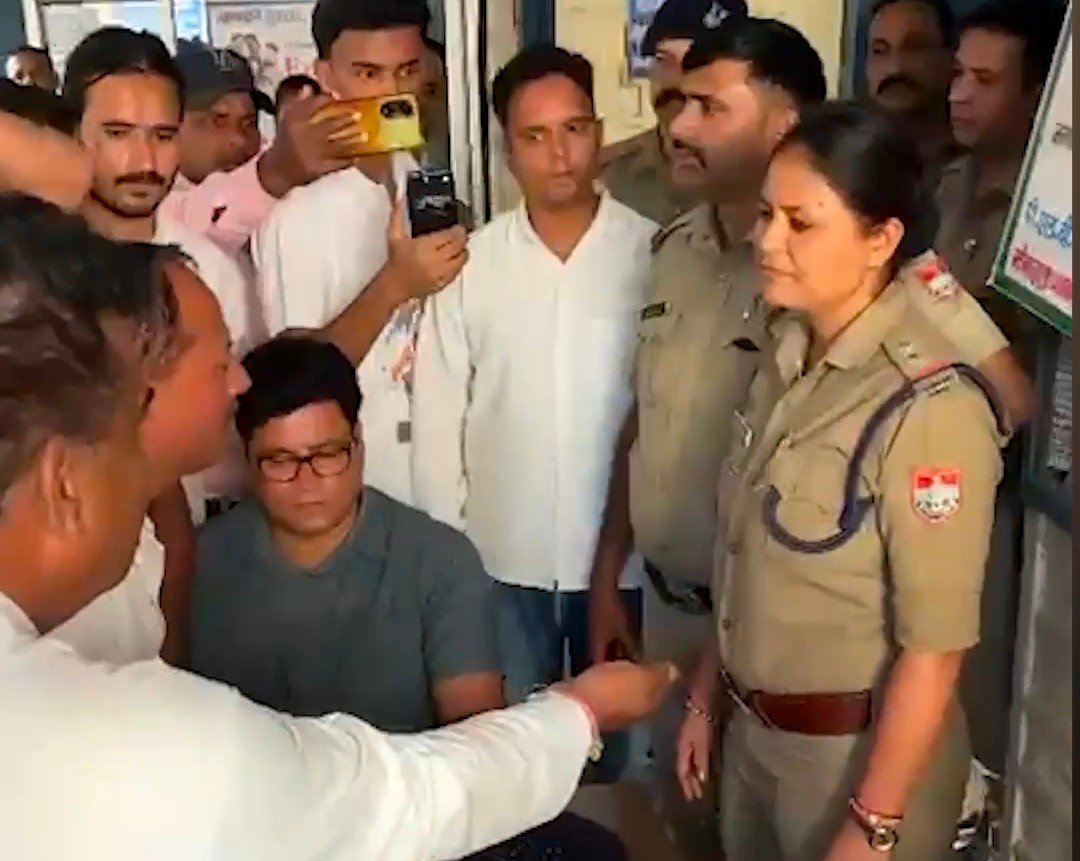 बागेश्वर छात्रसंघ चुनाव सरगर्मी के बीच छात्रों में मारपीट, एनएसयूआई कार्यकर्ता घायल
