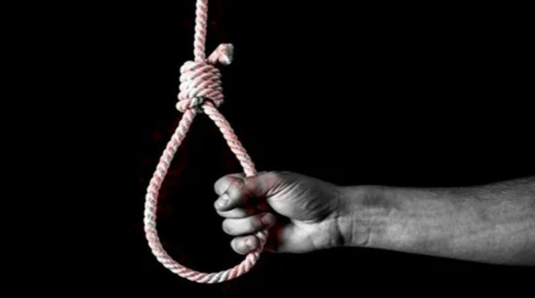 मसूरी में रिटायर्ड सैन्य अधिकारी ने की आत्महत्या, चबूतरे पर लगे सरिये से फंदे पर लटका मिला शव