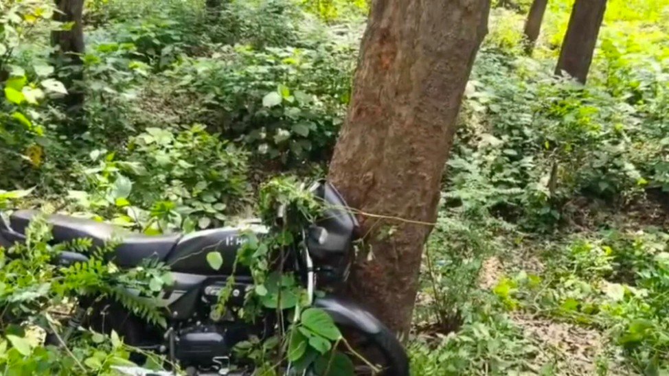 हल्द्वानी के टांडा रोड पर दर्दनाक सड़क हादसा, पेड़ से टकराई बाइक, दो युवकों की मौत