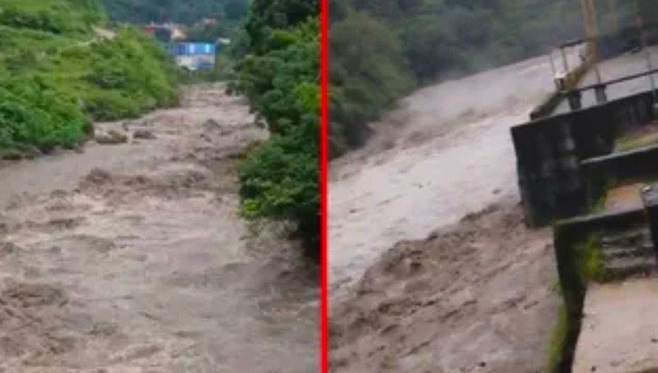 उत्तराखंड के बागेश्वर में सरयू का रौद्र रूप, पुल के ऊपर से बह रही नदी, नदी के आसपास के इलाके खाली कराए गए