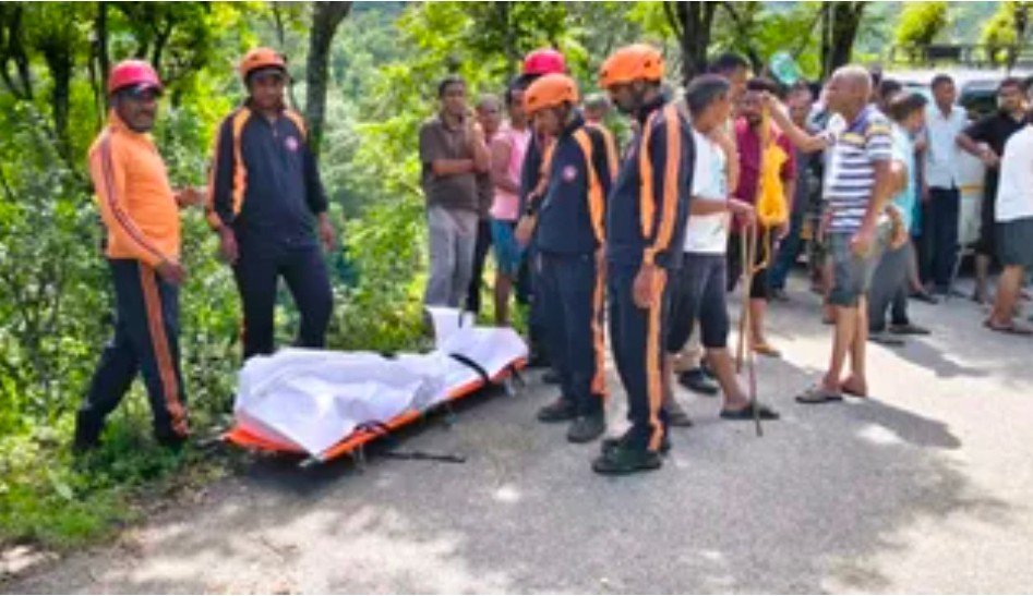 रुद्रप्रयाग में घास लेने गई महिला गदेरे में बही, एसडीआरएफ ने बरामद किया शव