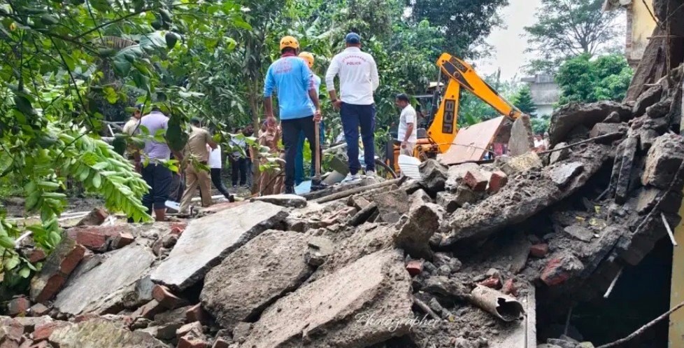 हरिद्वार के रुड़की में लॉ कॉलेज की बिल्डिंग का हिस्सा गिरा, PAC जवान मलबे में दबा