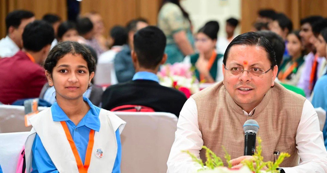 मुख्यमंत्री पुष्कर सिंह धामी का एलान 10 वीं और 12 वीं में पढ़ रहे छात्रों को डीबीटी के जरिए मिलेगा टैबलेट का पैसा