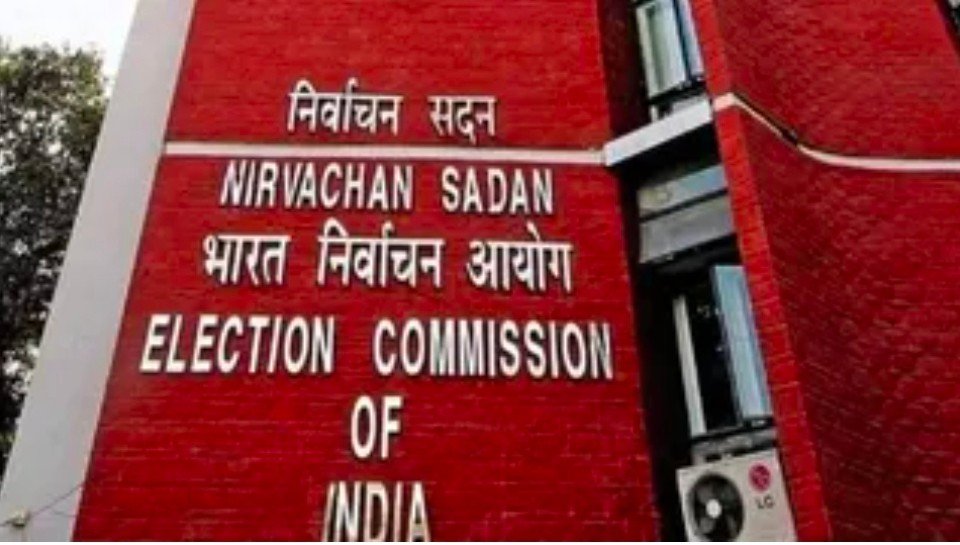 उत्तराखंड विधानसभा चुनाव से पहले इलेक्शन कमीशन का बड़ा एक्शन, चार नेता तीन साल के लिए बैन