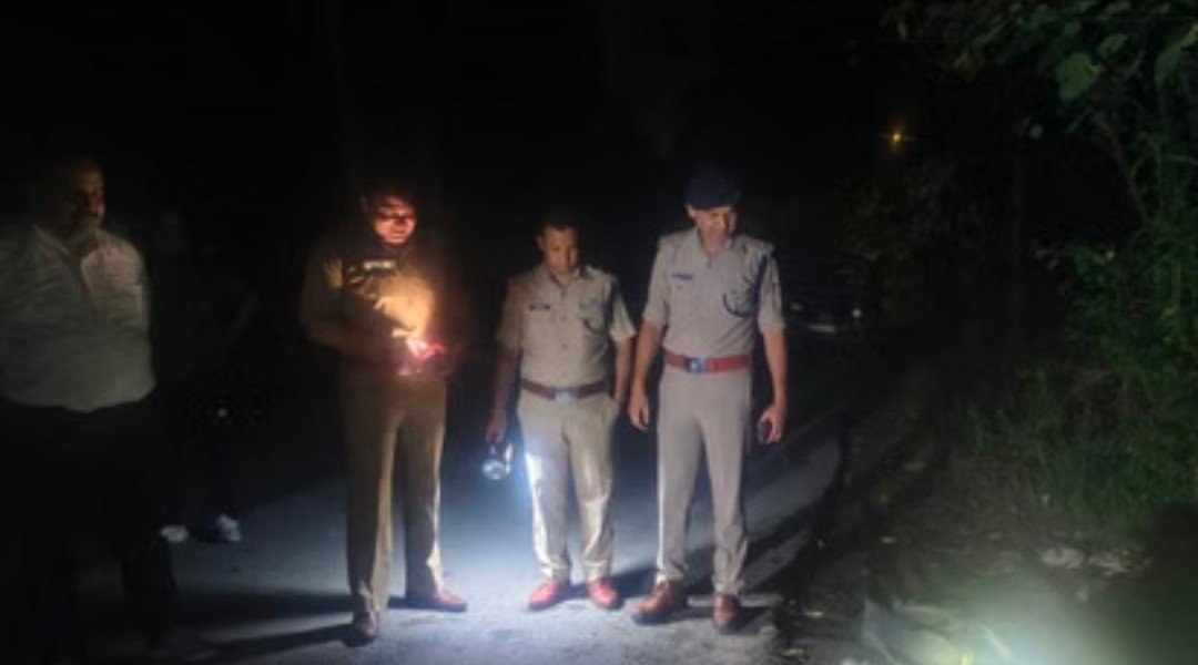 देहरादून में चेकिंग के दौरान प्रेमनगर में पुलिस मुठभेड़, गैंगस्टर घायल, दोनों पैरों में लगी गोली, साथी फरार